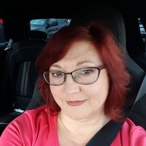 Meet your Posher, Roxanne